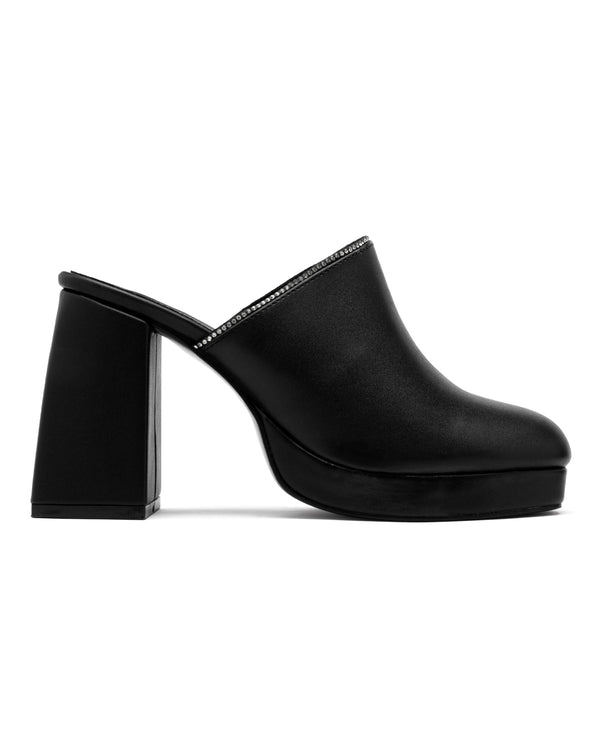 Zapatilla Negra Tipo Zueco 1321